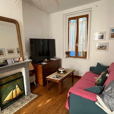 Holiday home Les Volets Bleus A 20 Minutes De La Baie De Somme